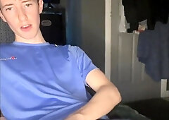 Top Strokes Off and Plays with His Donk - TPK