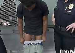 Kinky MILF policewoman eaten out in IR outdoor threesome