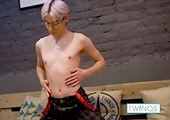 Purple-haired twunk Karol Gajda gets into some solo action