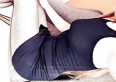 Hawt legs, cunt underneath mini petticoat