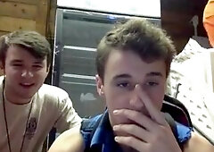 3 Beautiful Friends Show Their Round Asses On Cam