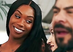 Shemale Porn Video Leilani Li & Haven Rose - Slam Dunk Girlies