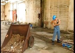 Gay Construction Workers Suck Each Other Off