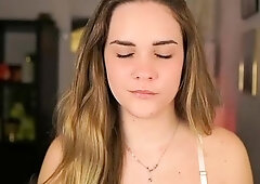 Brunette Solo Webcam Masturbation