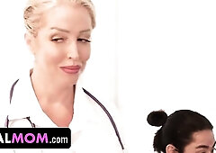 Anal Mommy - Large Melons Mother I'd Like To Fuck Gets Her Constricted Anus Banged By David Lee For His Practical Exam