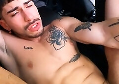 Naked hitchhiker's lucky day with a muscular ride and a hot cock session in the backseat