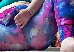 squiting throughout leggings