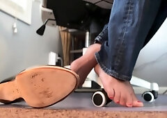 Linsey Dawn solo foot fetish