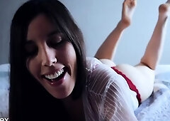 Leina Sex - Mamada De Tu Madrastra